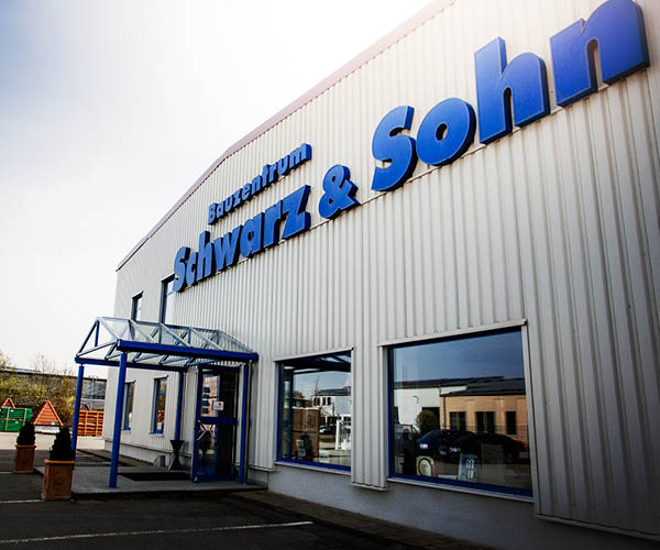 Die moderne Ausstellung von Schwarz & Sohn in Dingolfing