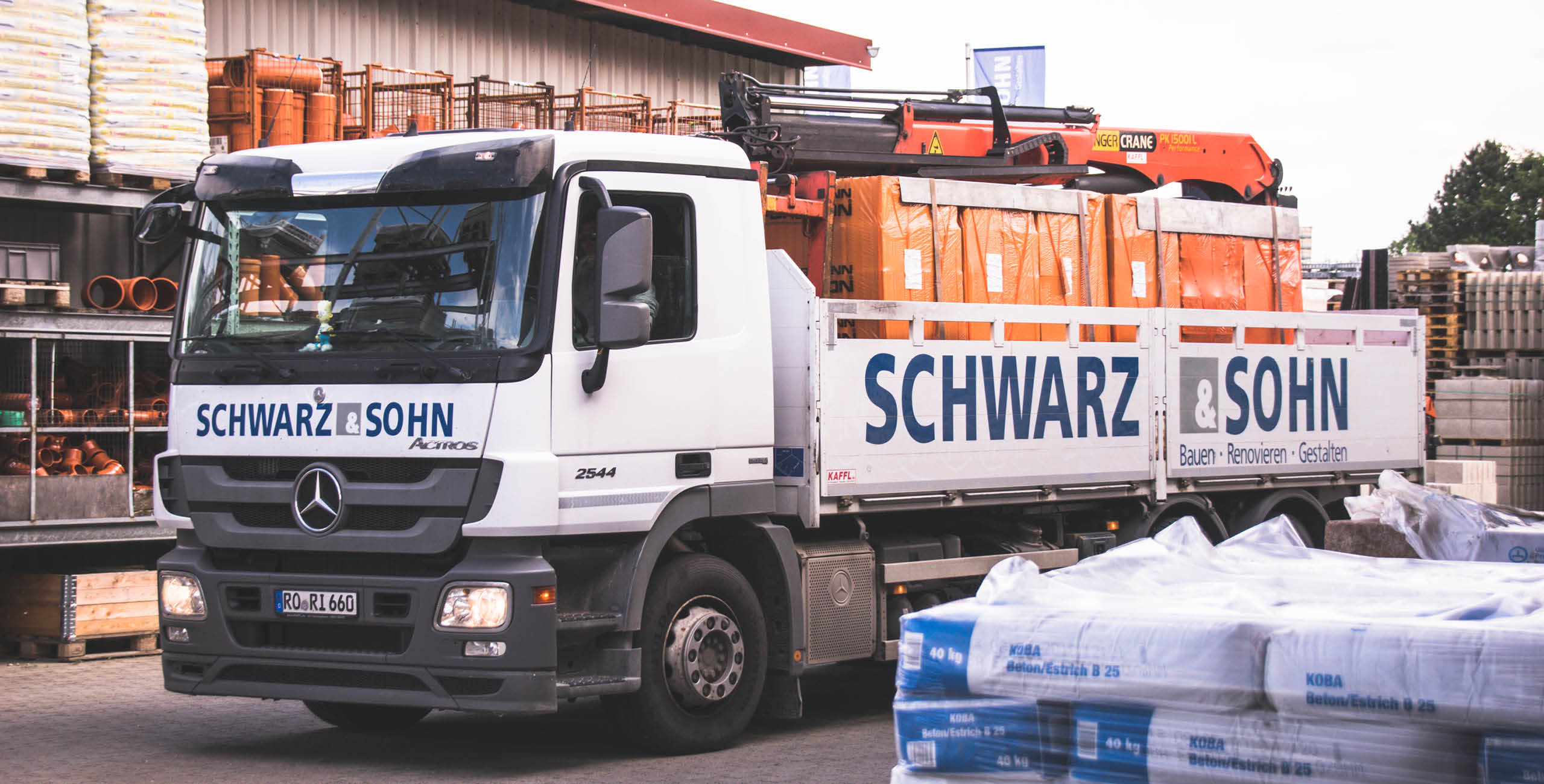 Fuhrpark und Logistik am Standort Edling von Schwarz & Sohn
