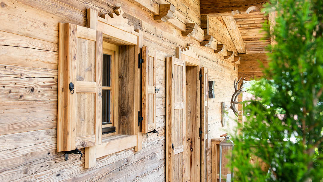 Fenster und Türen aus Holz bei Schwarz & Sohn