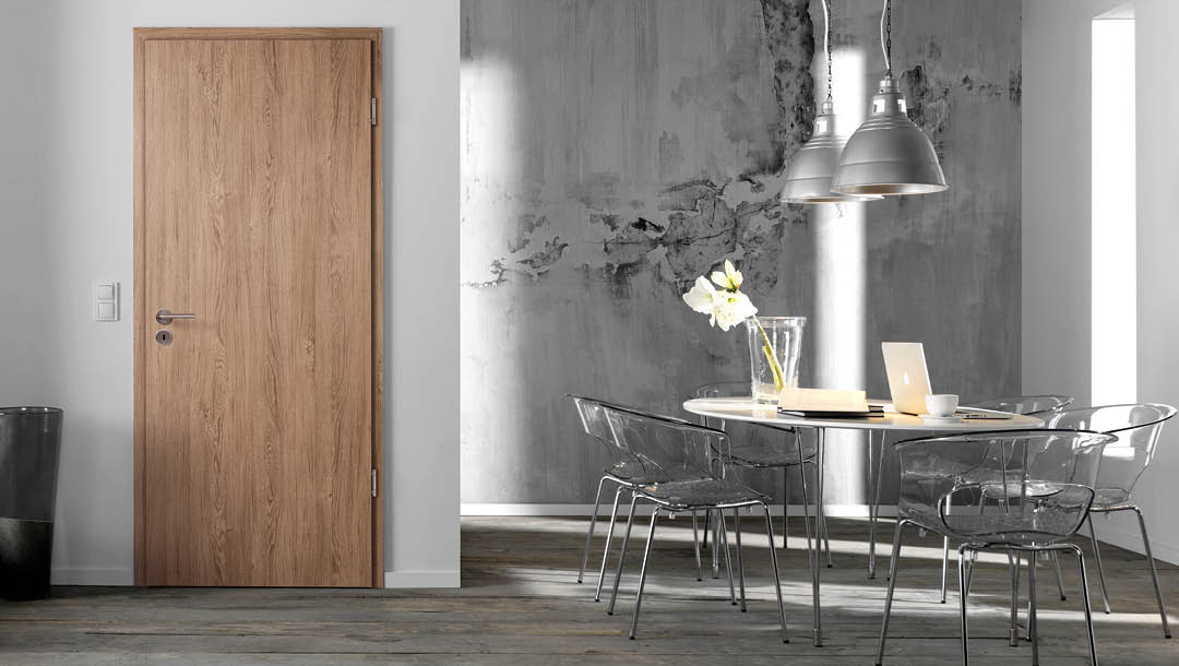 Holztür in Raucheiche für Innen bei Schwarz & Sohn