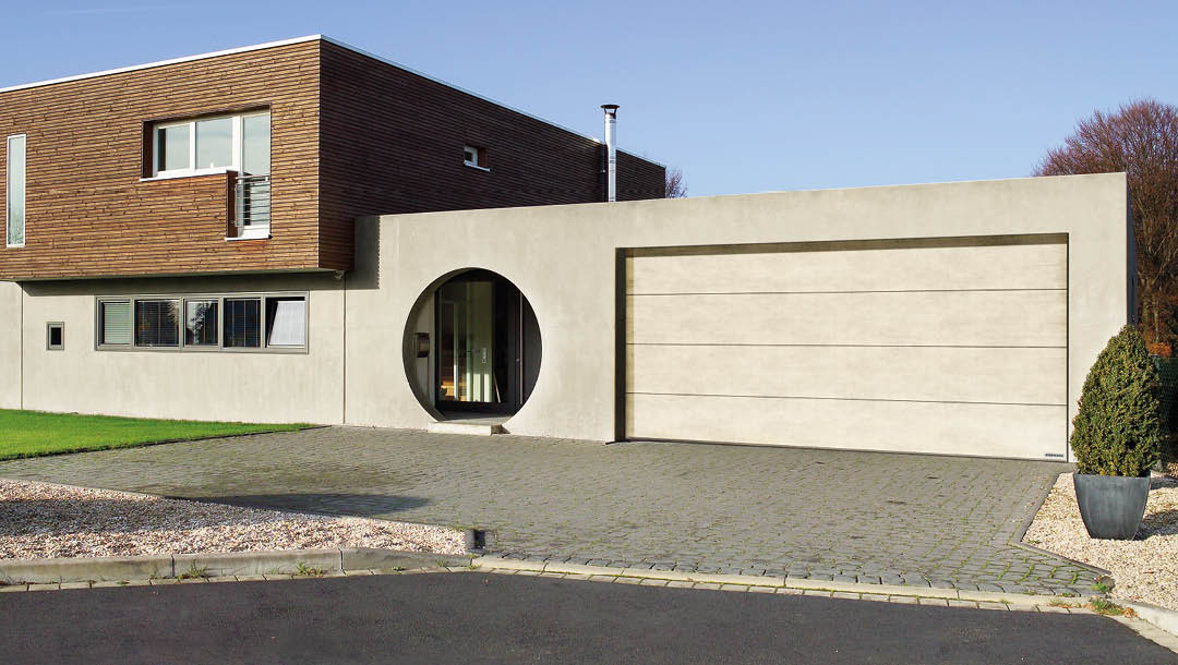 Sektionaltore für die Garage in Beige bei Schwarz & Sohn