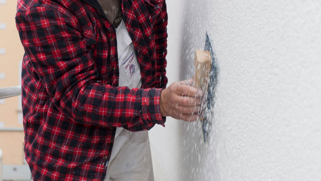 Fassade verputzen mit Produkten von Schwarz & Sohn